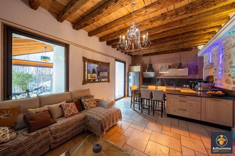 Maison - 520 m² - 15 pièces