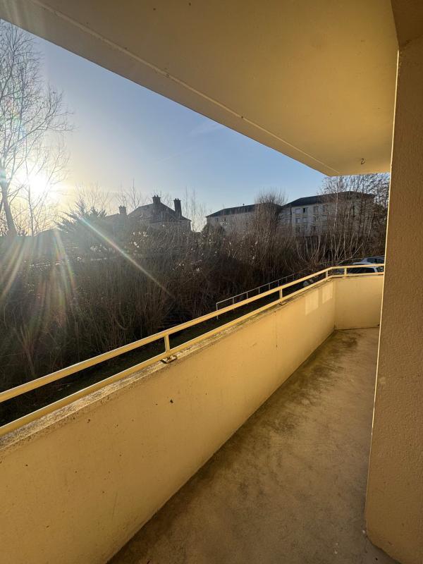 Appartement - 79 m² - 5 pièces