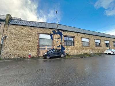 Local d'activités - 326 m²