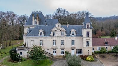 Propriété - 750 m² - 15 pièces