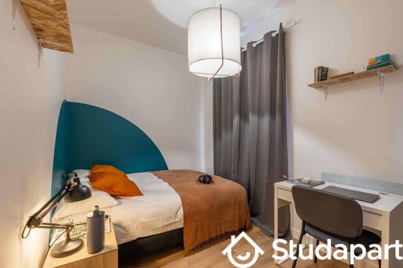 Chambre - 14 m² - 1 pièce