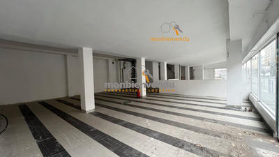 Local commercial - 265 m²