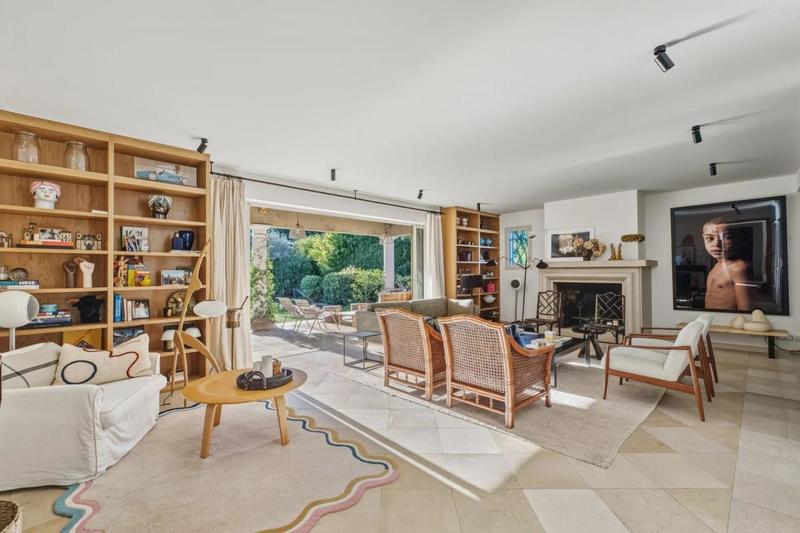 Villa - 277 m² - 9 pièces