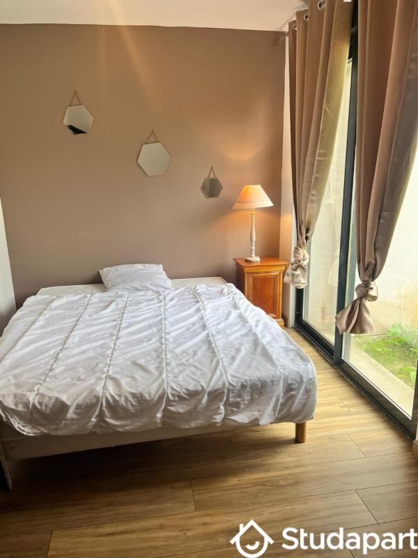 Chambre - 12 m² - 1 pièce