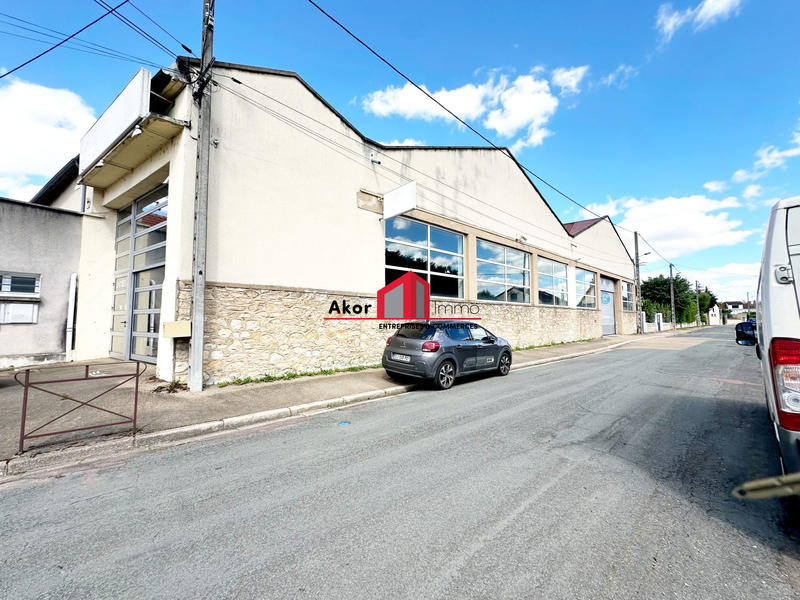 Local commercial - 895 m²
