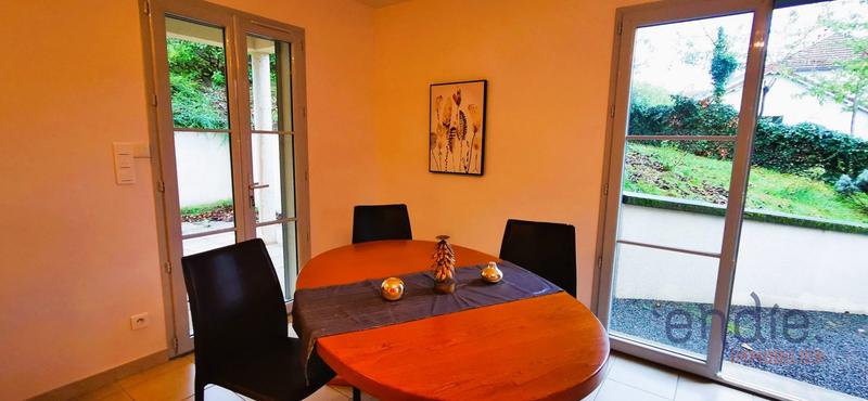 Maison - 99 m² - 5 pièces