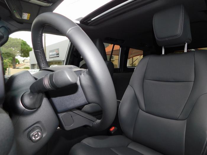 Toyota Land Cruiser 204 d-4d Legende Bva Utilitaire 2xplaces Gruau