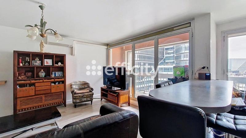 Appartement - 90 m² - 4 pièces