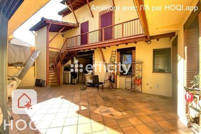 Maison de ville - 255 m² - 7 pièces