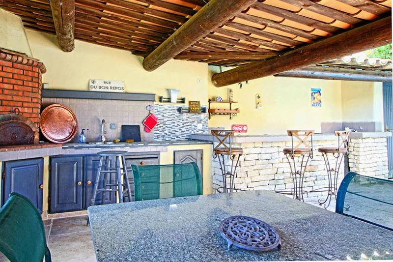 Maison - 233 m² - 11 pièces