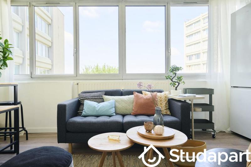 Chambre - 10 m² - 1 pièce