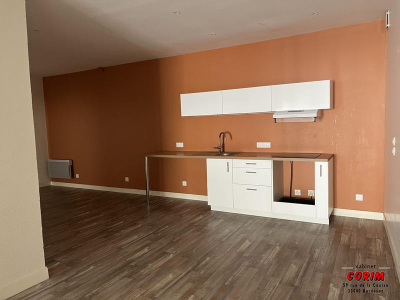 Appartement - 77 m² - 2 pièces
