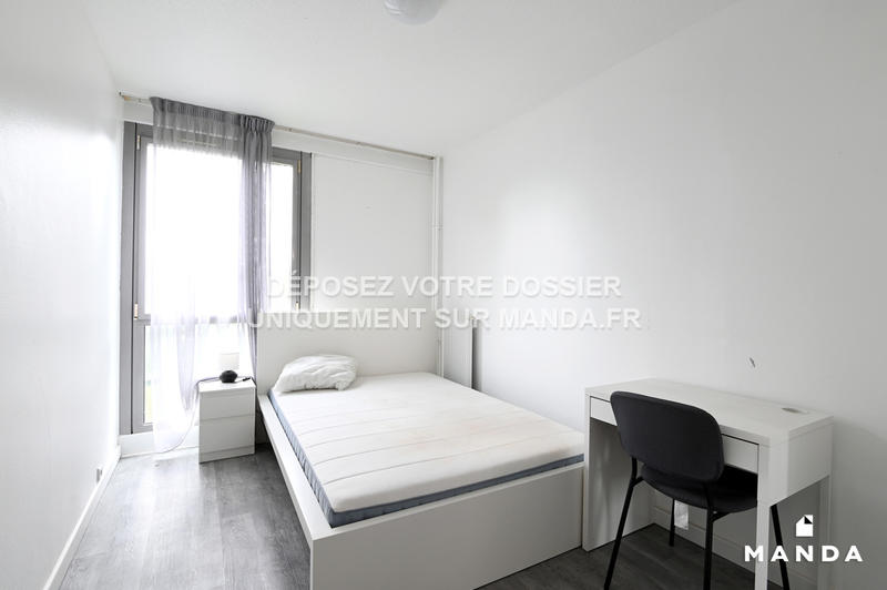 Chambre - 10 m² - 5 pièces