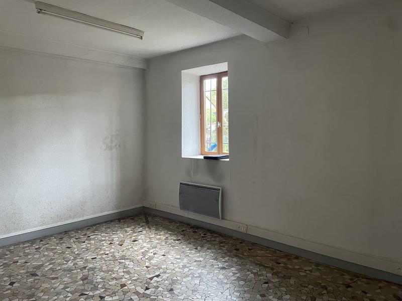 Local commercial - 71 m² - 3 pièces