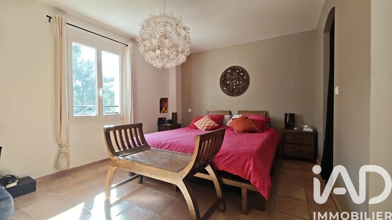 Maison - 200 m² - 7 pièces