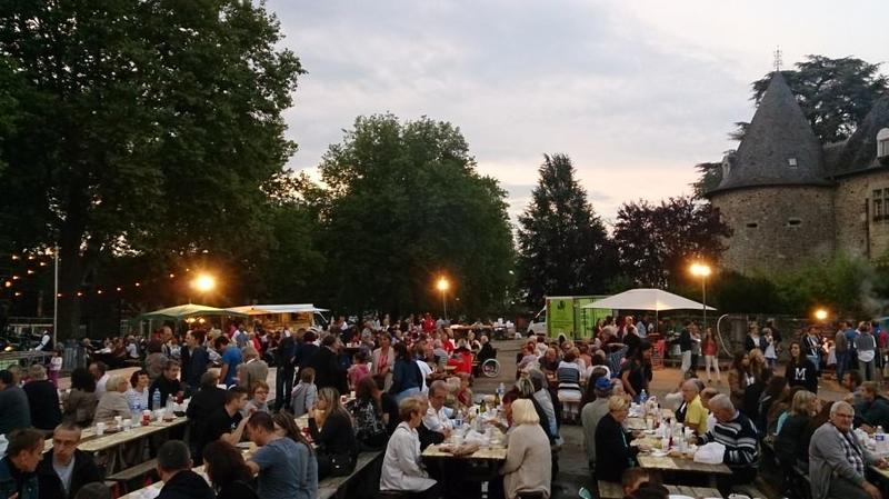Marché festif à Pompadour