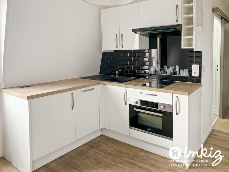 Maison - 185 m² - 12 pièces