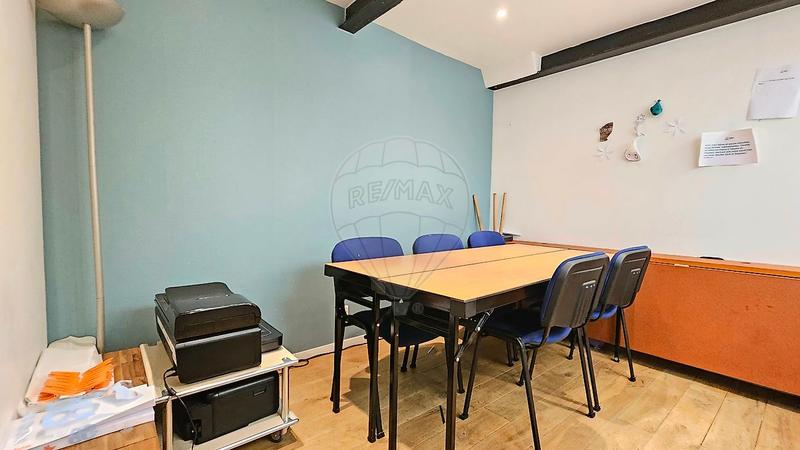 Entrepôt - 400 m² - 10 pièces