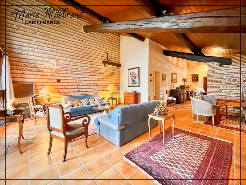 Maison - 200 m² - 6 pièces