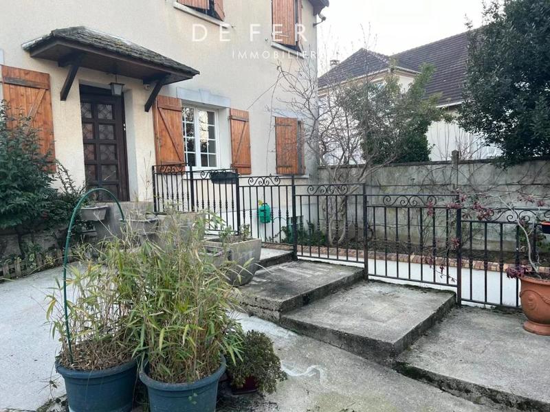 Maison - 140 m² - 6 pièces