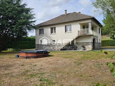 Maison - 102 m² - 4 pièces