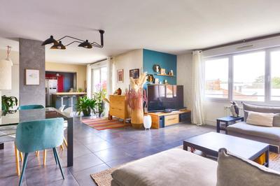 Appartement - 122 m² - 6 pièces