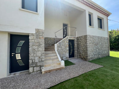 Maison - 140 m² - 5 pièces