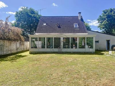 Maison - 143 m² - 7 pièces