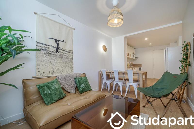 Chambre - 11 m² - 1 pièce