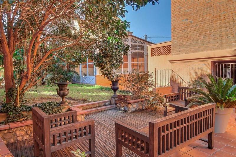 Maison de maîtres - 305 m² - 12 pièces