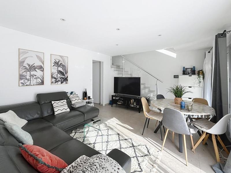 Maison - 80 m² - 4 pièces