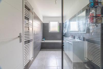 Maison - 102 m² - 4 pièces