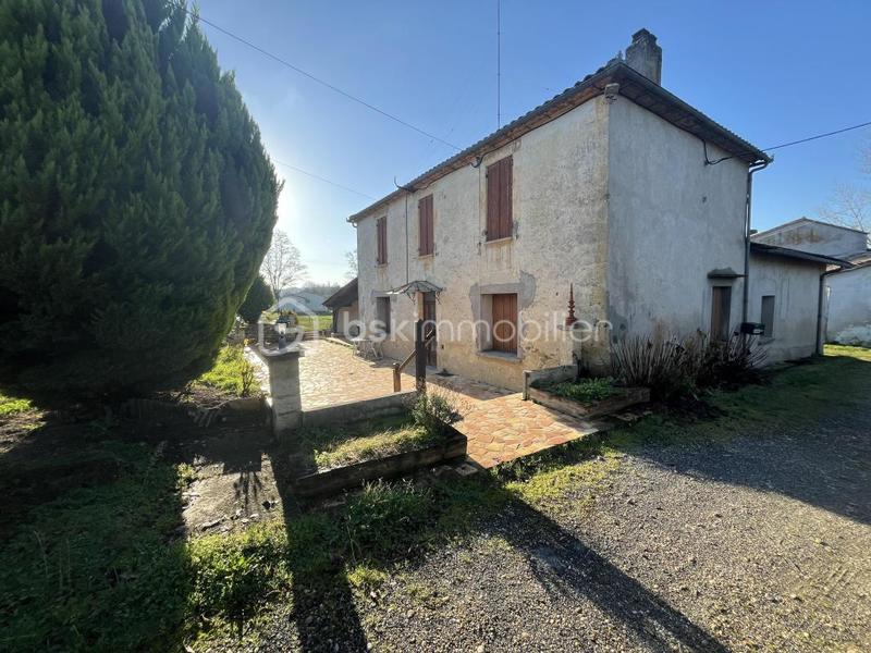 Demeure - 175 m² - 6 pièces