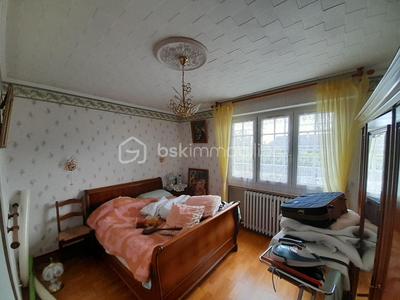 Maison - 93 m² - 5 pièces