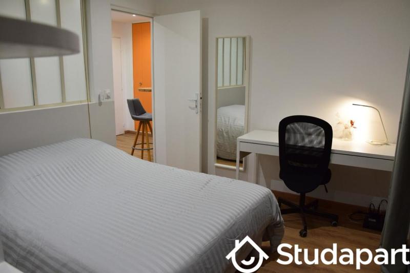 Chambre - 15 m² - 1 pièce