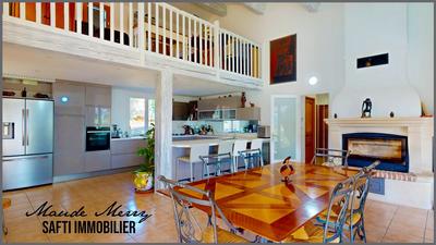 Villa - 170 m² - 6 pièces