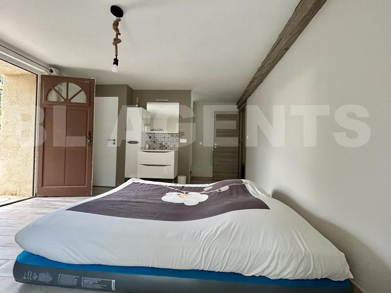 Maison - 280 m² - 10 pièces