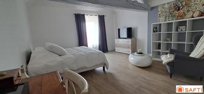 Maison - 230 m² - 7 pièces