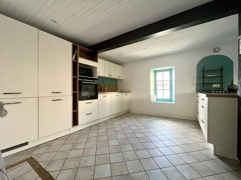 Maison - 177 m² - 7 pièces