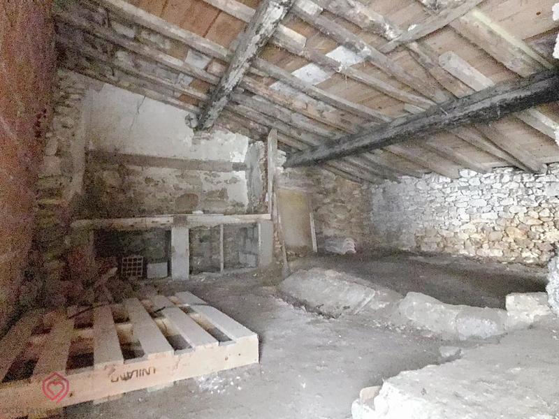 Remise - 70 m² - 1 pièce