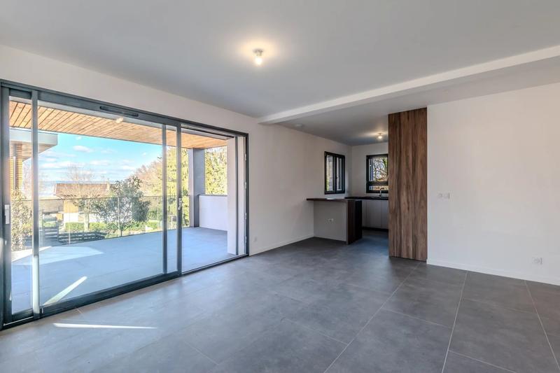 Appartement - 77 m² - 3 pièces