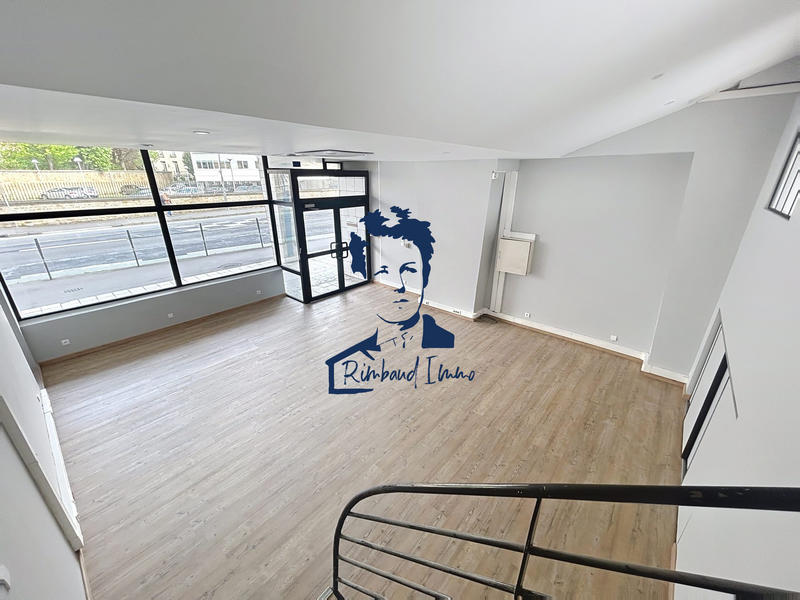 Bureau - 83 m² - 2 pièces