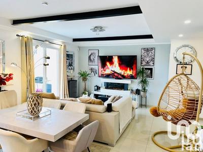 Maison - 300 m² - 10 pièces