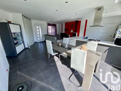 Maison - 98 m² - 5 pièces