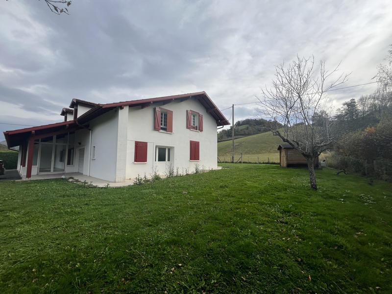 Maison - 265 m² - 10 pièces