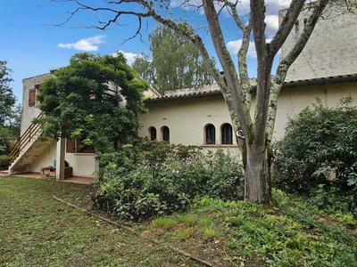 Maison - 226 m² - 7 pièces