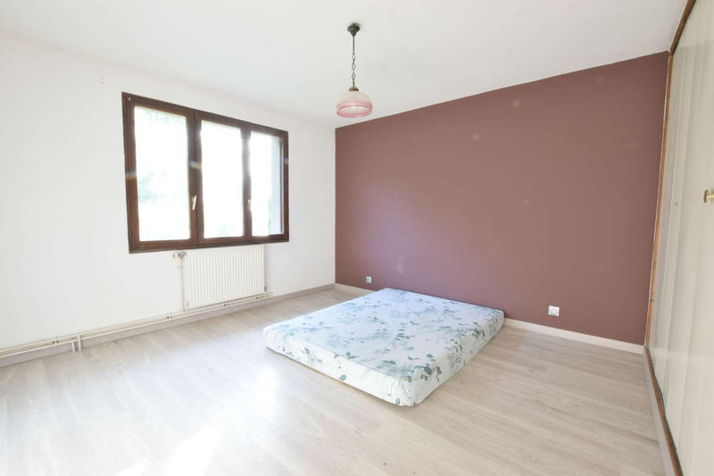Maison - 165 m² - 8 pièces