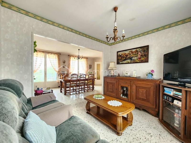 Villa - 214 m² - 9 pièces