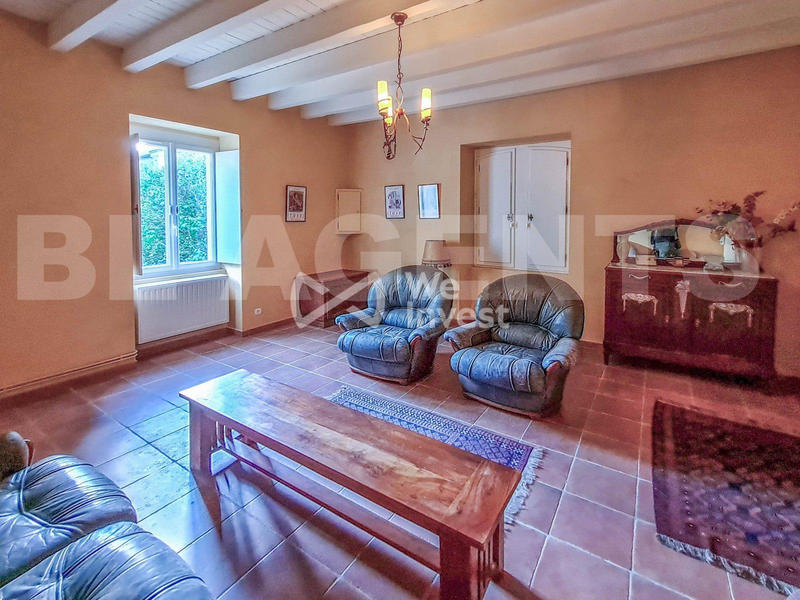 Maison - 530 m² - 20 pièces