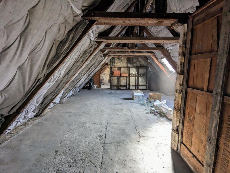 Maison - 201 m² - 6 pièces